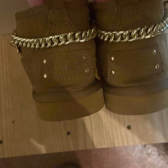 High top shoes - Picture 3 of 4